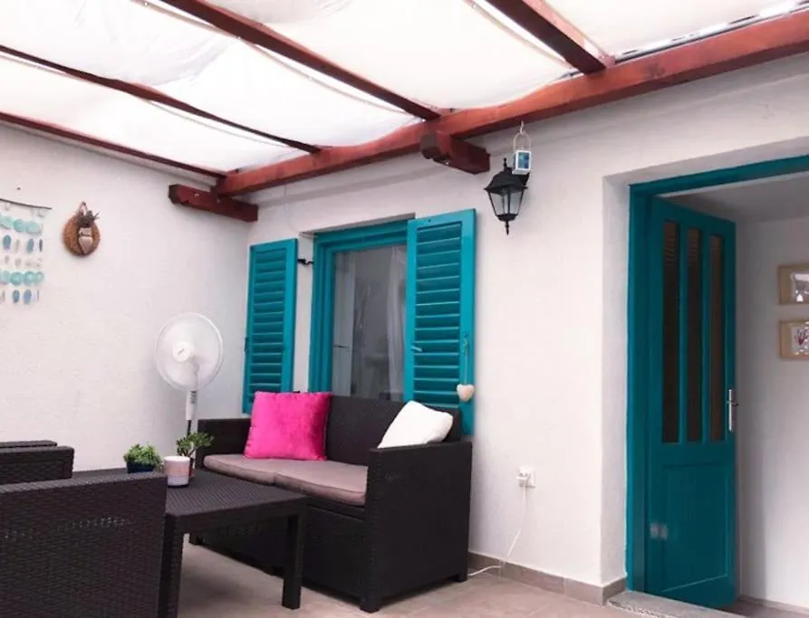 Lovely Apartment In The Heart Of Pula