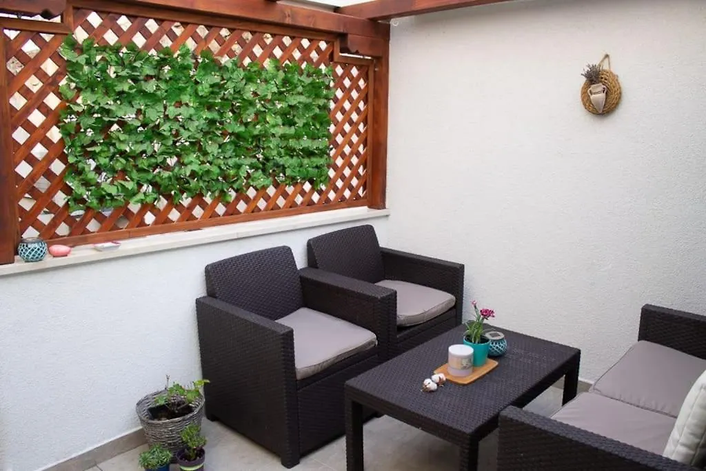 Lovely Apartment In The Heart Of Pula