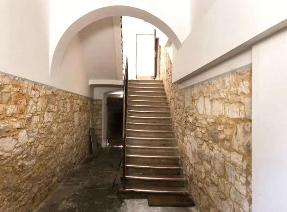 Lovely Apartment In The Heart Of Pula 0*,