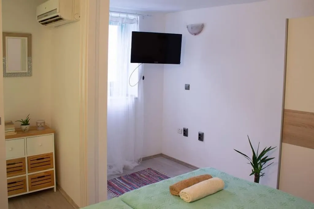 Lovely Apartment In The Heart Of Pula